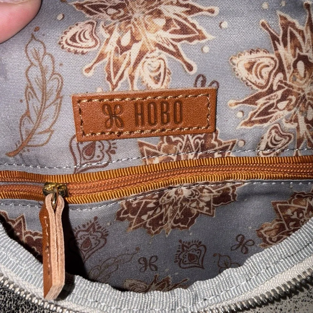 Hobo Small Leather Crossbody Shoulder Bag Pouch Purse Metallic Champagne